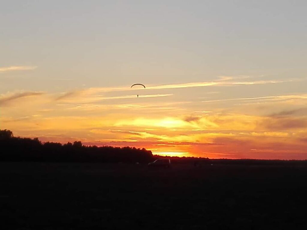 Lot paralotnią Trójmiasto , loty paralotnią Trójmiasto, lotparalotniąTrójmiasto, lotyparalotniąTrójmiasto, paraodloty, paralotnie, paralotnia, Bartosz Kowalski paralotnie