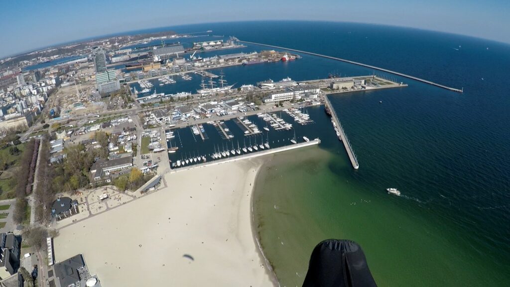 Lot paralotnią Trójmiasto , loty paralotnią Trójmiasto, lotparalotniąTrójmiasto, lotyparalotniąTrójmiasto, paraodloty, paralotnie, paralotnia, Bartosz Kowalski paralotnie