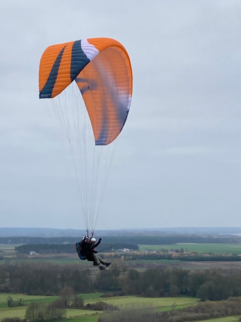 Lot paralotnią, Lot paralotnią Trójmiasto , loty paralotnią Trójmiasto, lotparalotniąTrójmiasto, lotyparalotniąTrójmiasto, paraodloty, paralotnie, paralotnia, Bartosz Kowalski paralotnie